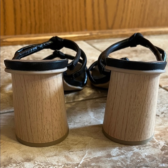 Dolce Vita Strappy Square Toe Heels w/ Faux Wooden Block Heel - Size 8 (?) - Picture 5 of 12